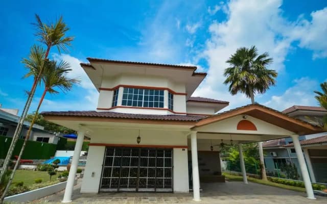 Homestay PD Villa 969 with Private Pool