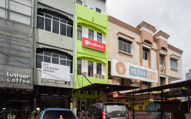 RedDoorz @ Jalan Bangau Palembang
