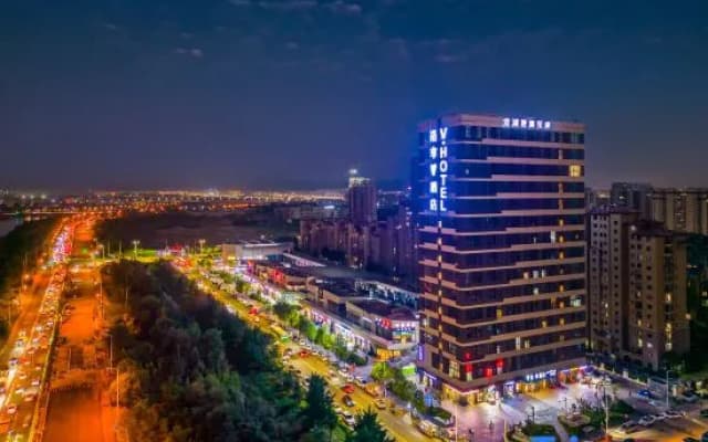 Qingdao Luoxiang Hotel (Qingdao Hongdao Hi-tech Zone Convention and Exhibition Center Branch)