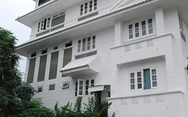 Na Na Chart Phuket