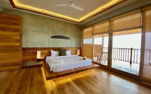 Coast 67 Boutique Hotel