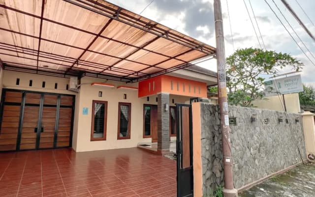 Homestay Sawitsari dekat Pakuwon Mall dan UGM by Simply Homy