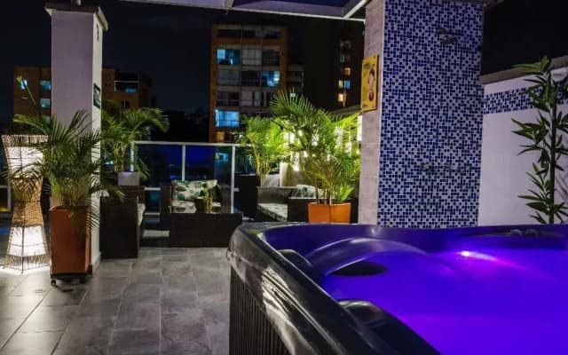 Hotel Laureles Plaza