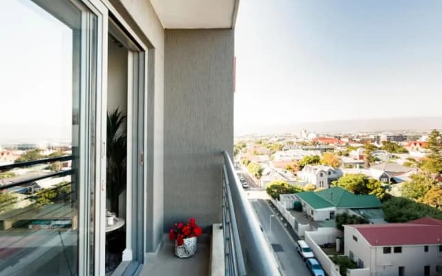 The Paragon Explore Cape Town from a Stylish Home