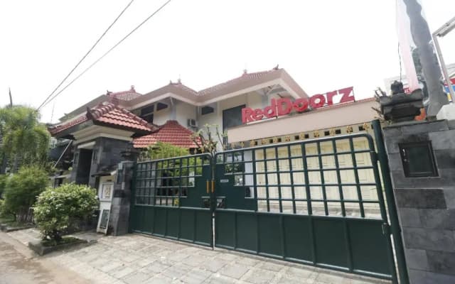 RedDoorz Syariah near Gelora Delta Sidoarjo