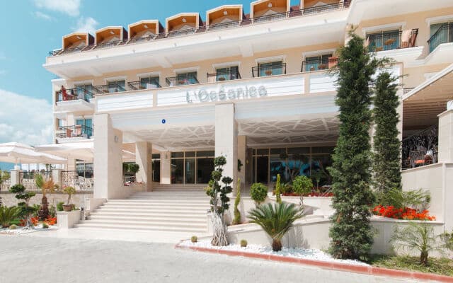 Отель L'Oceanica Beach Resort All Inclusive