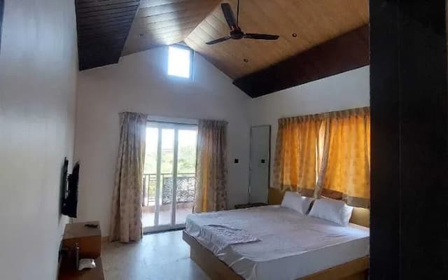 Rajapuri Caves Hills Resort