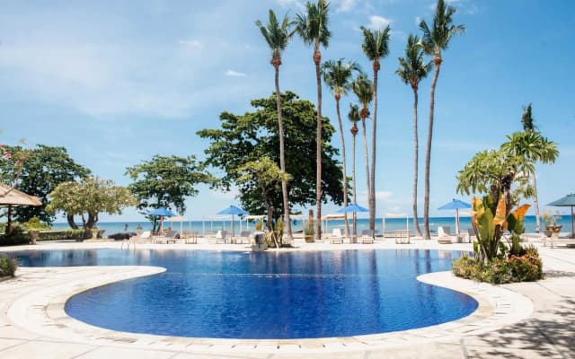 Курортный отель New Sunari Lovina Beach Resort