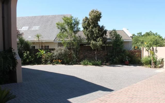 Woodpecker's Inn Guest House