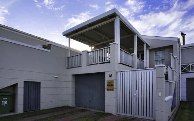 Top Deck Langebaan 6-sleeper