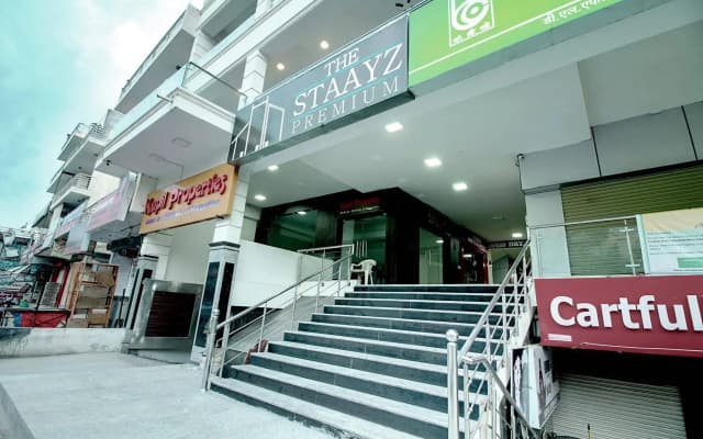 Hotel Staayz Premium