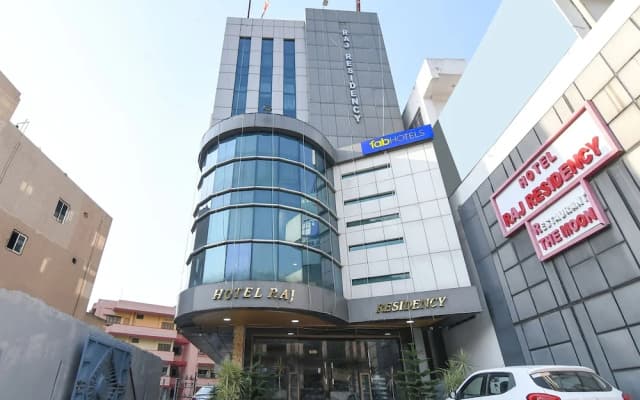 Hotel Raj Residency