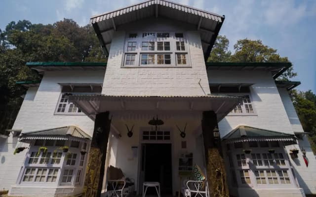 Bhikampur Lodge By Howard