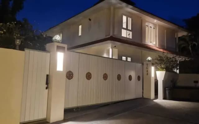 4Bed PoolVillaSteps from the Beach KBR34