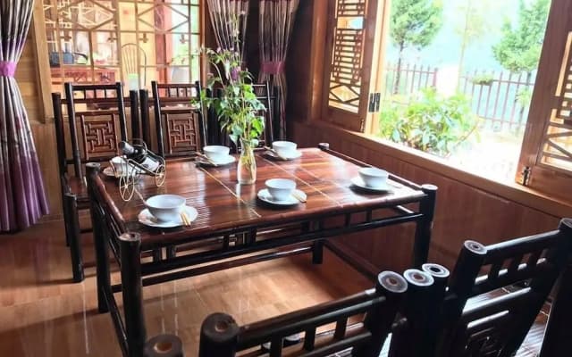 Lenh Family House