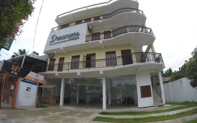 Dreamers Lodge - Hostel