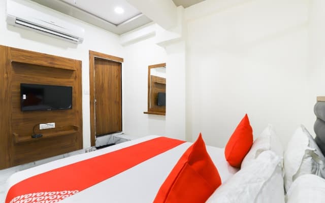 OYO 66216 Hotel Sunrise Inn