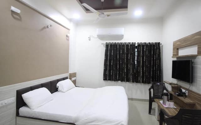 Shree Hotel