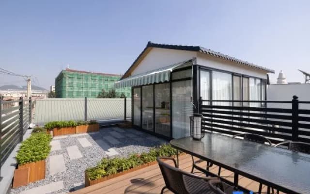 No.7 Courtyard