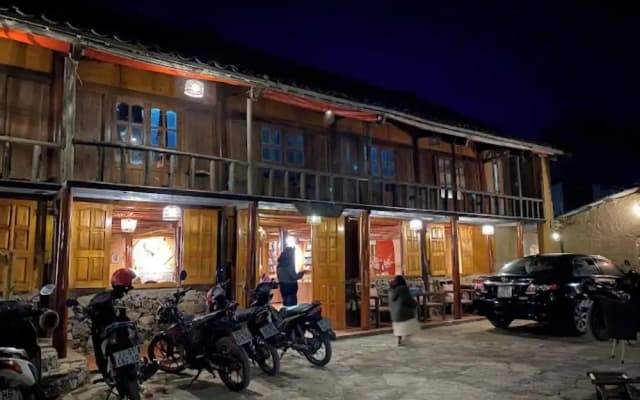 Long Co Tran Homestay