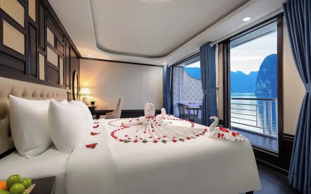 Luxury of the sea Cruise LanHa bay 5Star