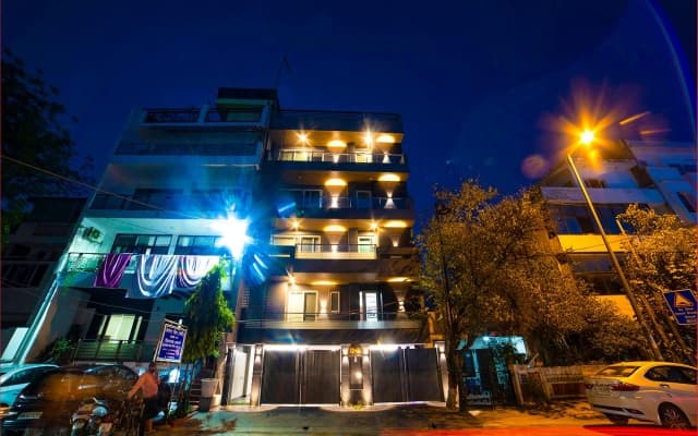Fabhotel Exotica