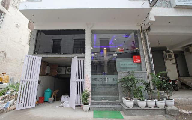 Hotel Tourist Palace