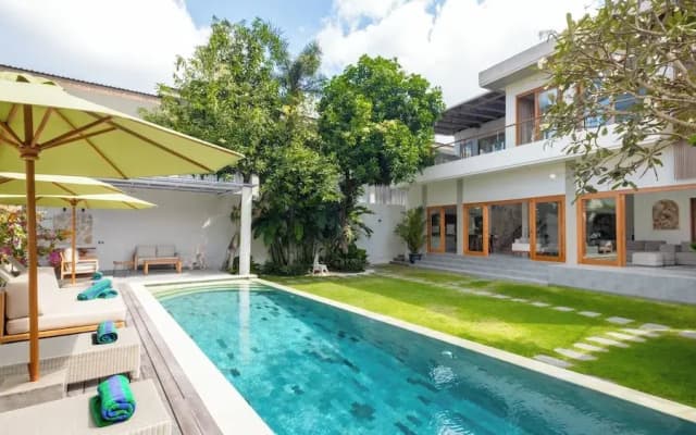 Villa Latima by Villa Finder