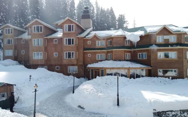 Kolahoi Green Heights Gulmarg