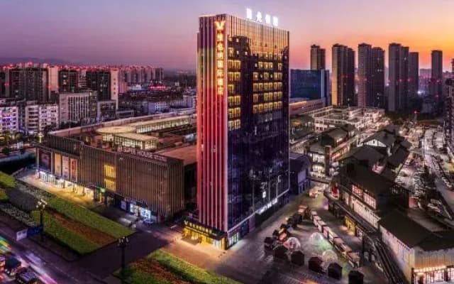 Vienna International Hotel (Zhaotong Hongxing Hejing Plaza)