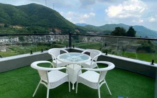 Four Seasons’ Wind HomeStay