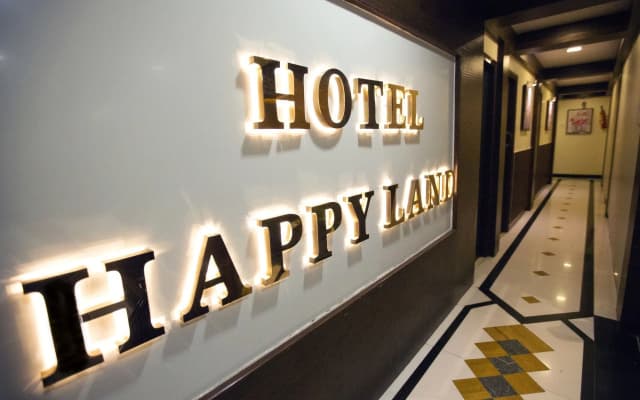 Hotel Happyland