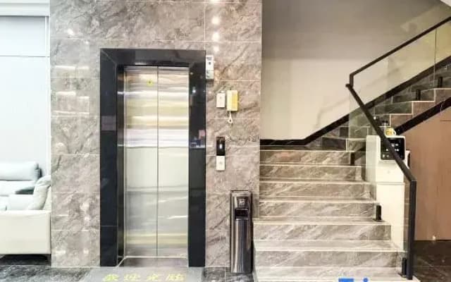 Yunju Business Hotel (Guilin High tech Wanda Qixing District Government Center Branch)