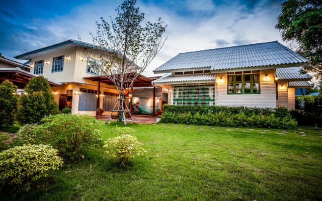 Baan Suan Krung Kao