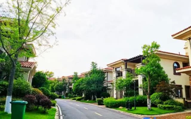 Huitang Yiqi Bieyuan Hot Spring Holiday Villa