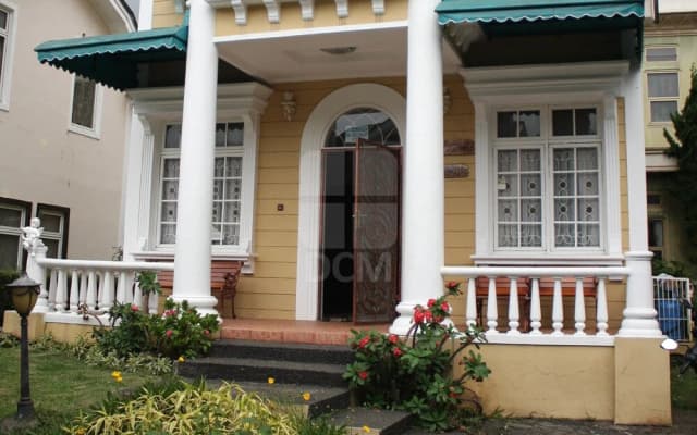 Villa Kota Bunga Peony