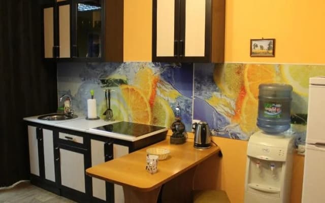 Hostel Den' & Noch'