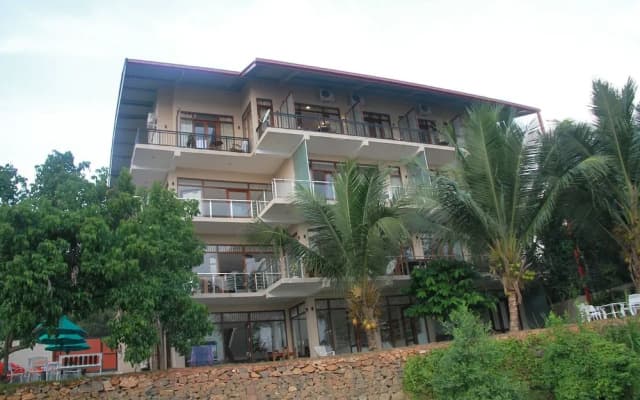 Sanu Lagoon Resort & Spa