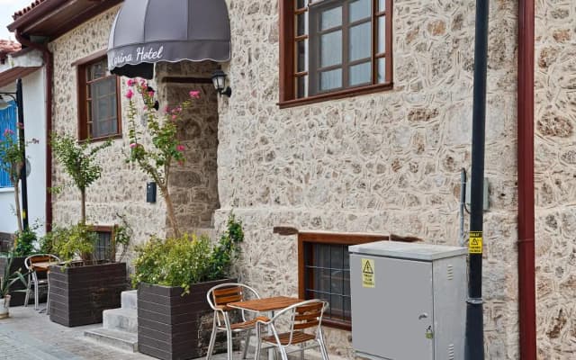 La Casa Carina
