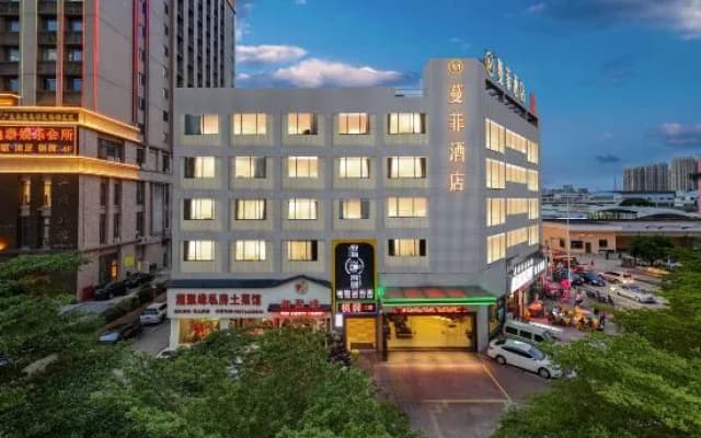 Manfei Hotel (Wanda Plaza Jinshazhou)