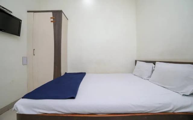 SPOT ON 47254 Shraddha Hotel