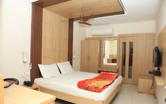 Hotel Ratnam