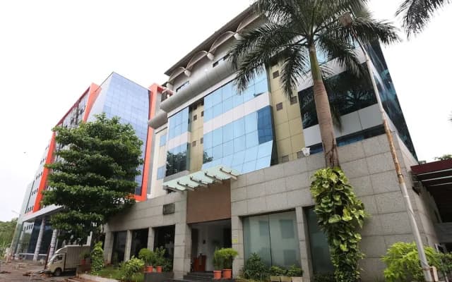 OYO 623 Hotel Suncity Premiere