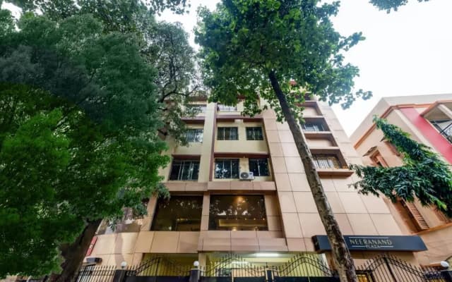 Itsy Hotels Neeranand Plaza, Bhawanipur