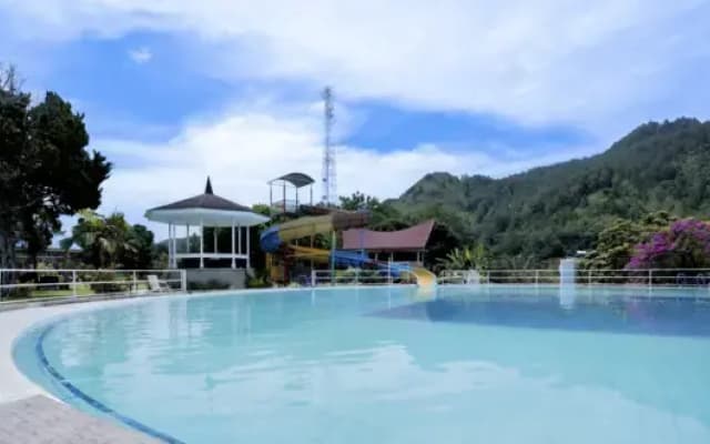 Bobocabin Patra Parapat, Toba