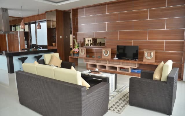 Magenta Hill View Villa 6 bedrooms with a private slide pool