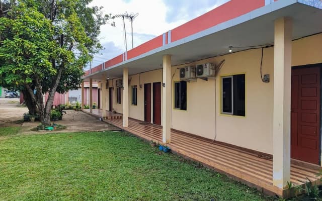 RedDoorz Syariah Near Terminal Alam Barajo Jambi