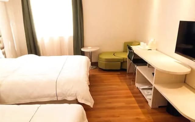 Super 8 Hotel
