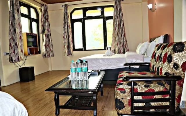 Hotel Prakash Regency Sangla