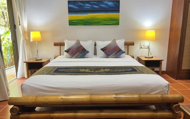Luxury Four Bed Villa Jasmine, Infinity Pool, Full Staff , Chef and Breakfasts
